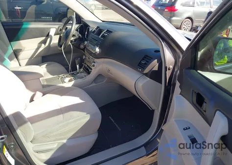 2012 Toyota Highlander from USA, damaged, VIN 5TDZA3EH2CS031109